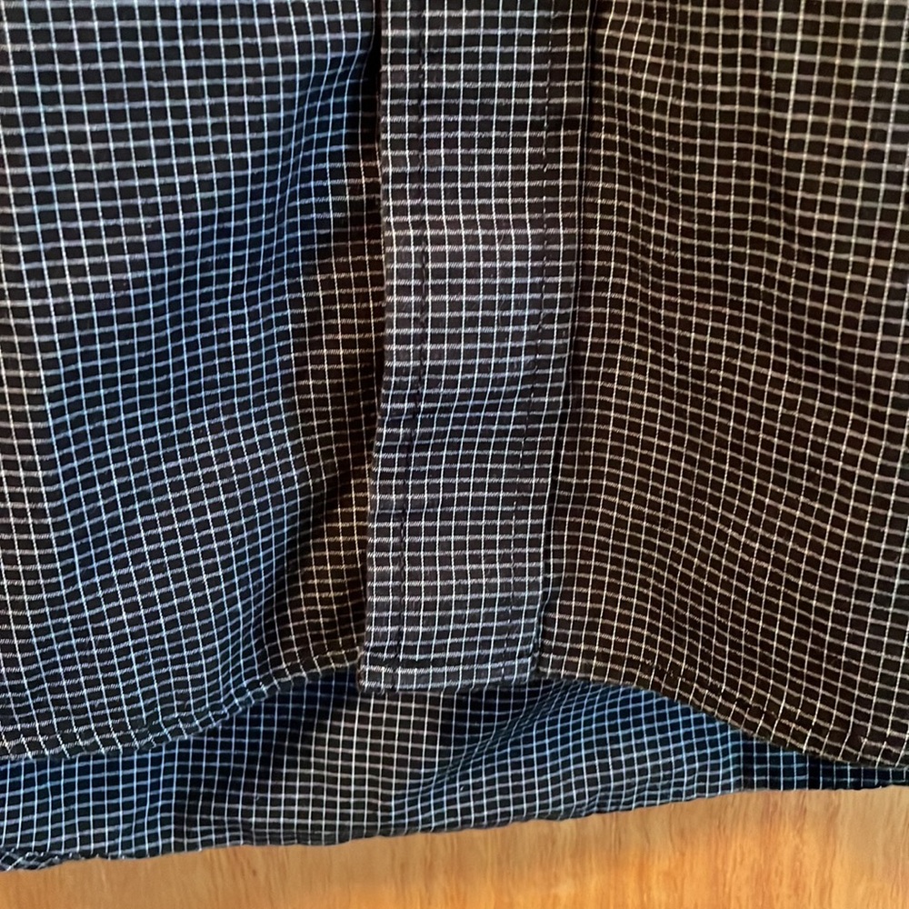 University of Wisconsin Badgers Plaid Check LS pocket work business shirt small - Picture 4 of 9